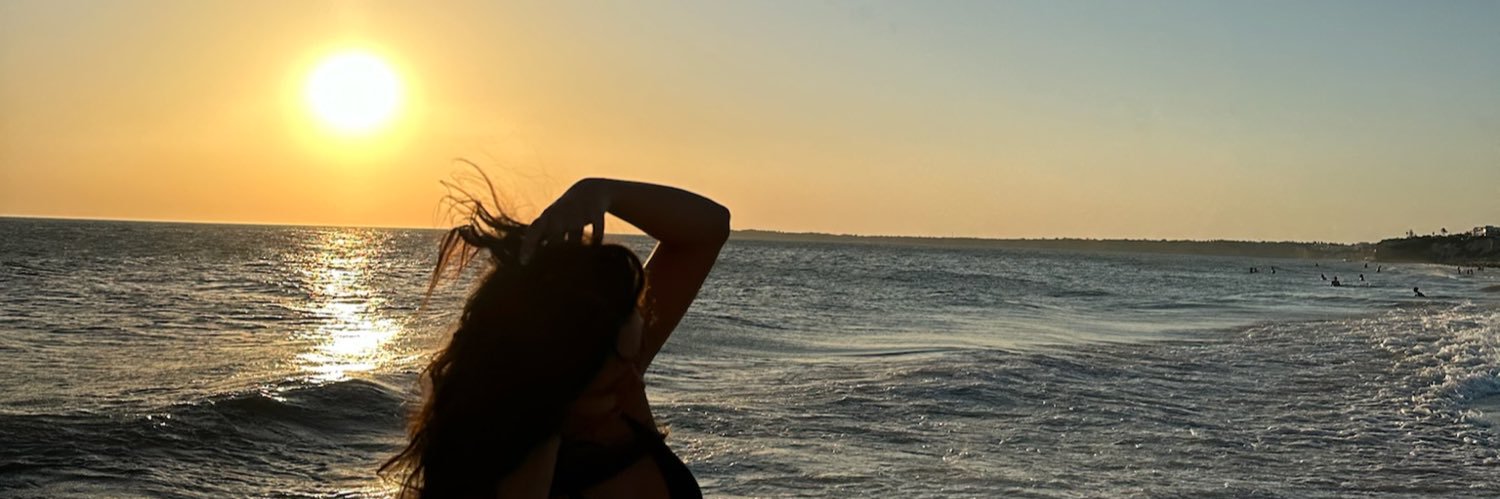 ElenaParra1027's profile banner image