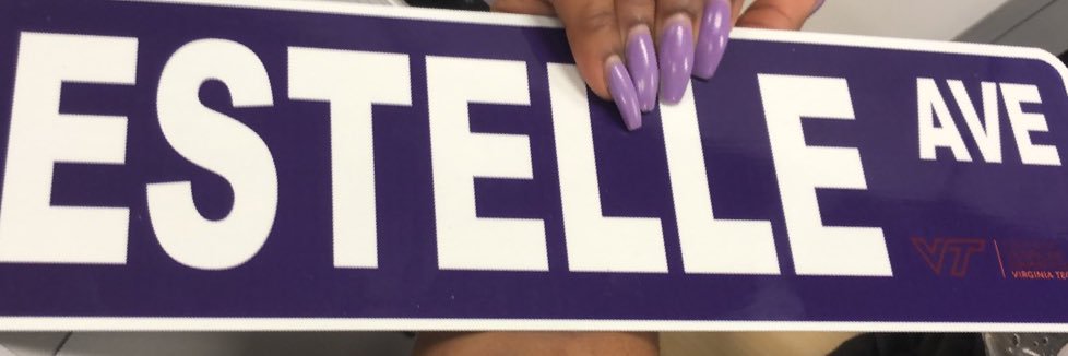 TotallyyEstherr's profile banner image