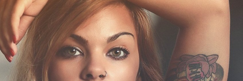 Charlotte Den Dungen banner