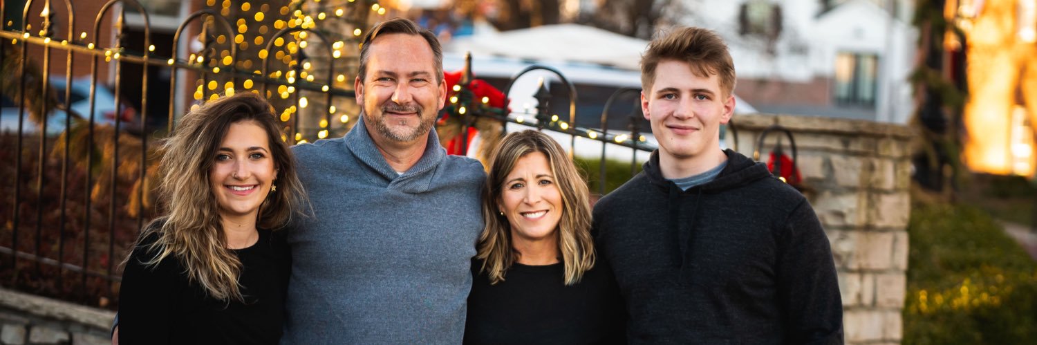 Leslie Knight banner