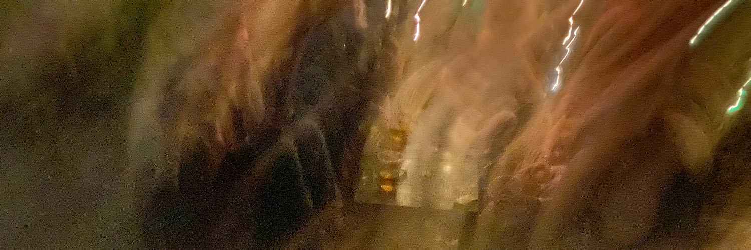 ValeLazo_'s profile banner image