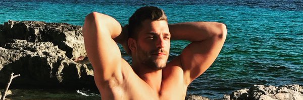 ariel_vanean Profile Banner