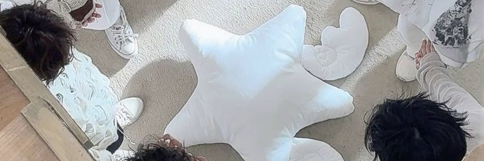 𝓭𝓮𝓮 banner