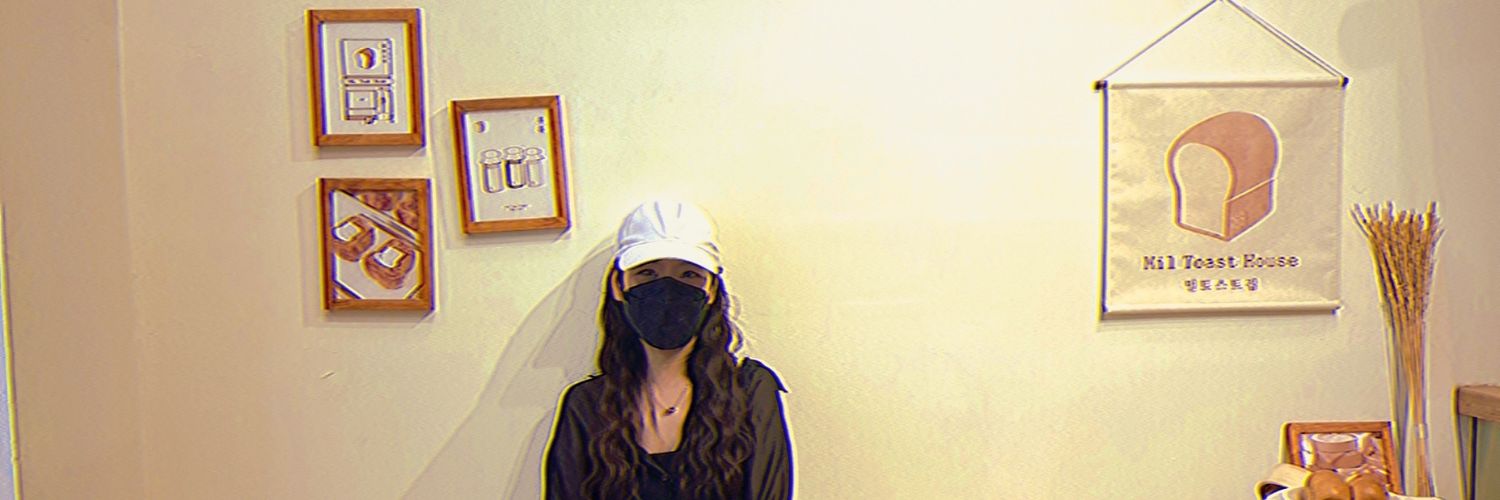munlikathawkom's profile banner image