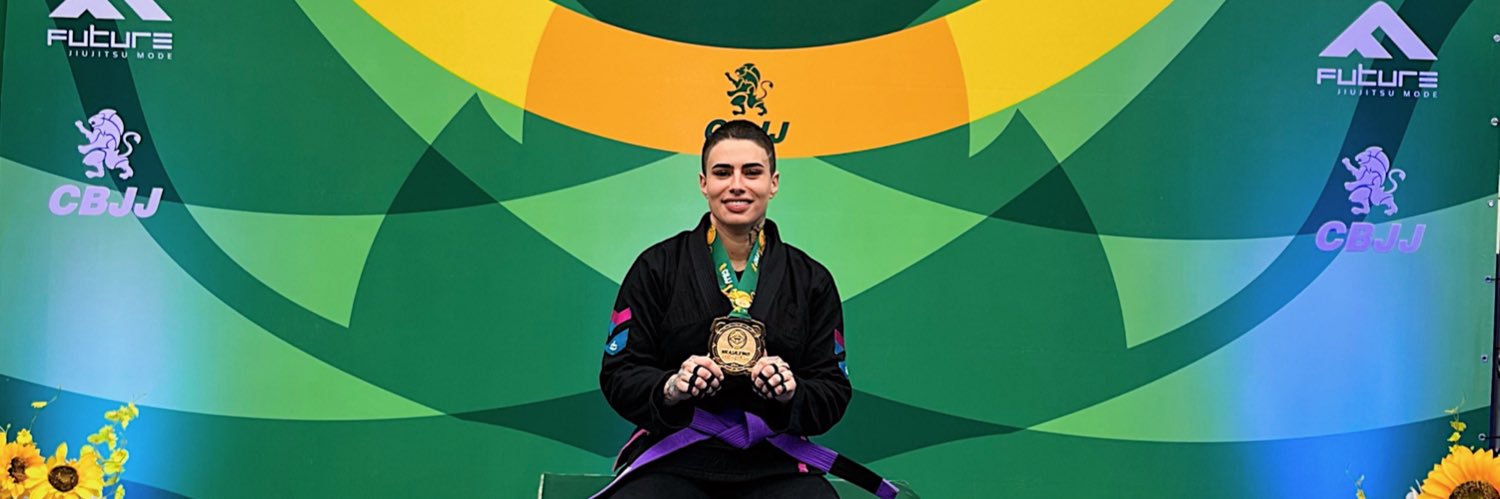themicaloo's profile banner image