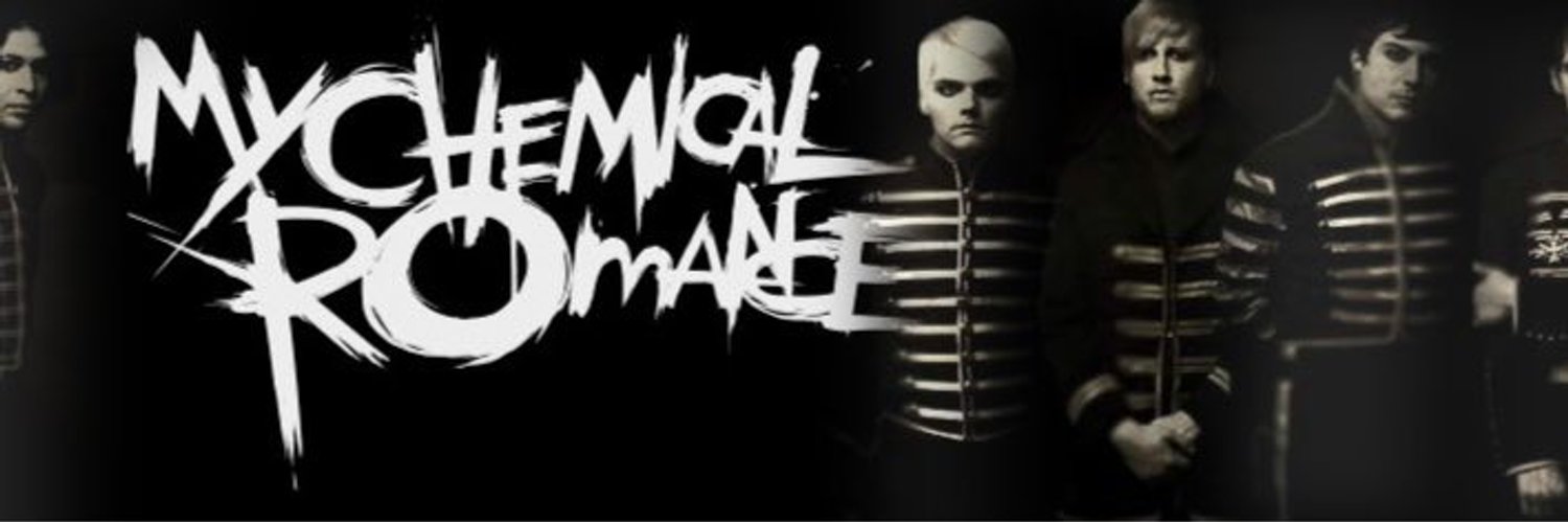Desolation row my chemical romance. My chemical romance 2001. My chemical romance 2004. Группа my chemical romance. My chemical romance обложка.