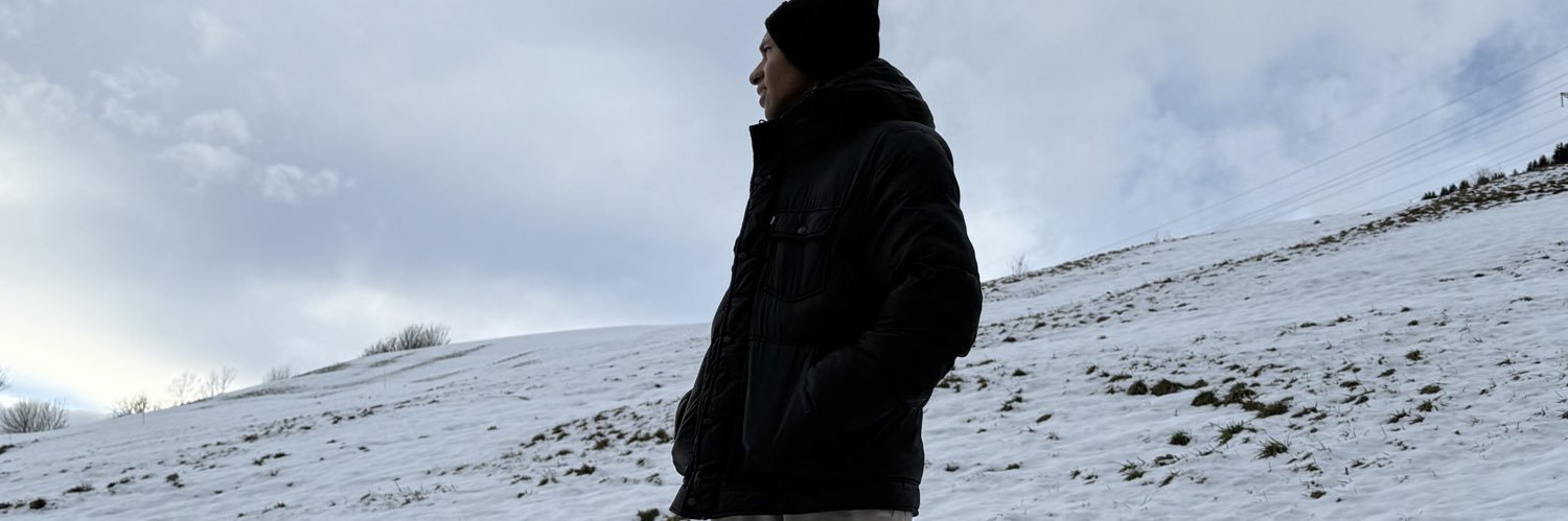 VinyAugust16's profile banner image