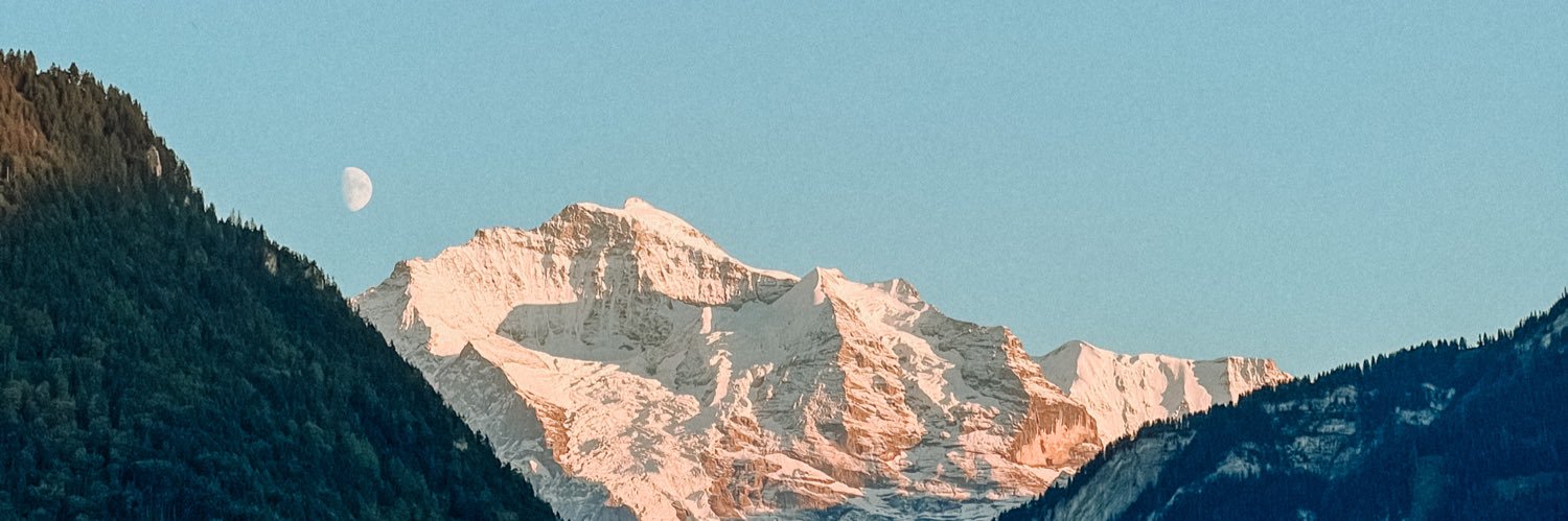 molikvs's profile banner image