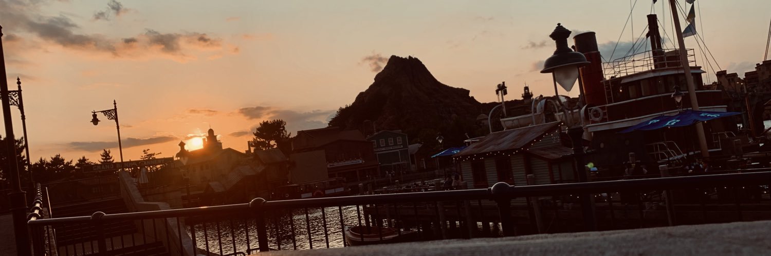 826ayk102's profile banner image