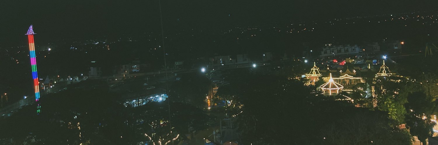 clinnntee's profile banner image