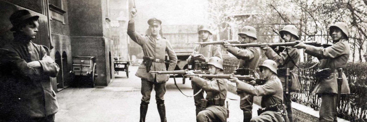 حاج امین banner