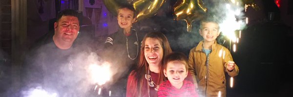 d_m_gray Profile Banner