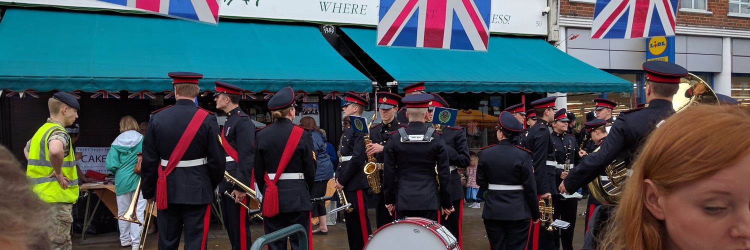 Gareth Elliott banner