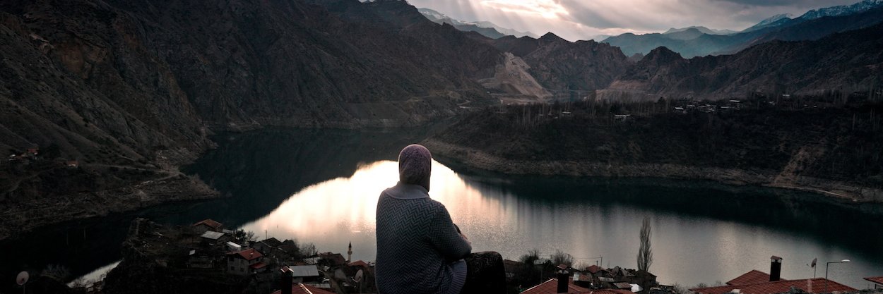 Yesim_Ustaoglu's profile banner image