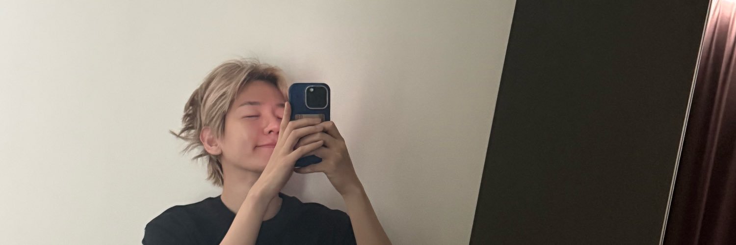 moekyoong's profile banner image