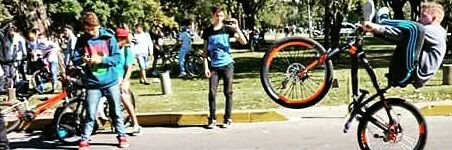 RubioFacil's profile banner image