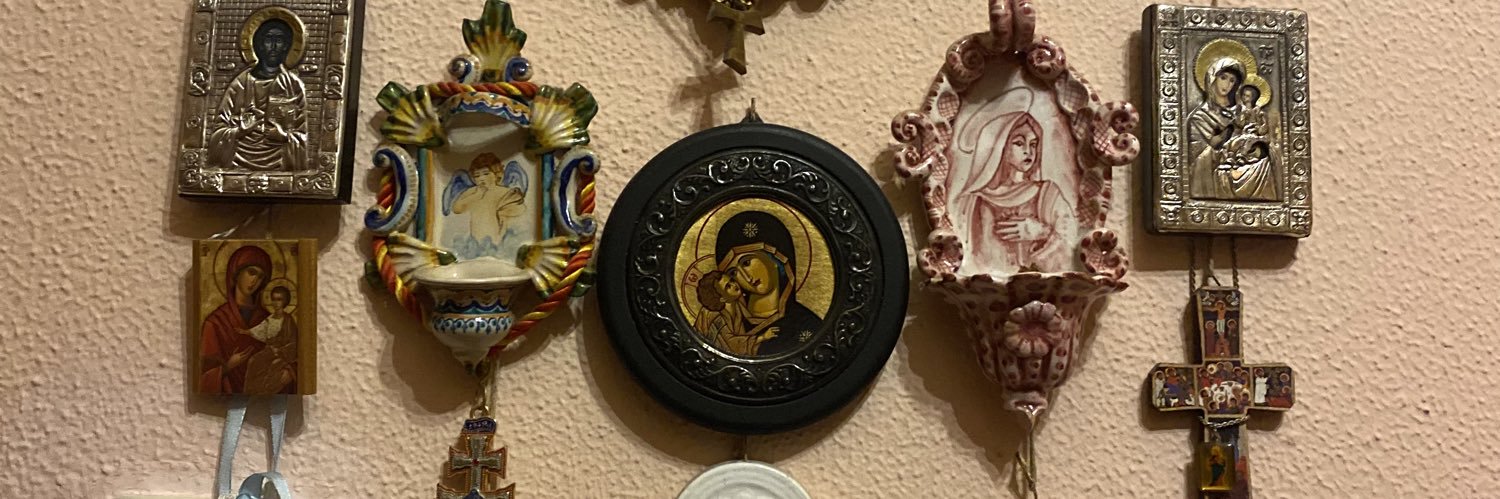 alyceetro's profile banner image