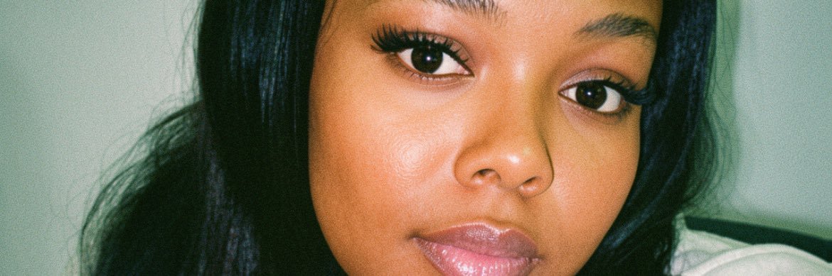 SimplyElle_'s profile banner image