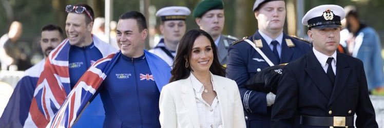 Vee Rose🧚🏾🇬🇭🇨🇦 banner