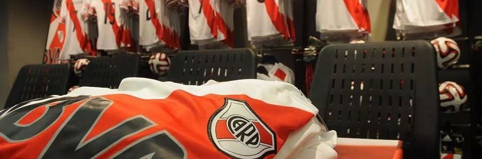 Maxi Castro banner