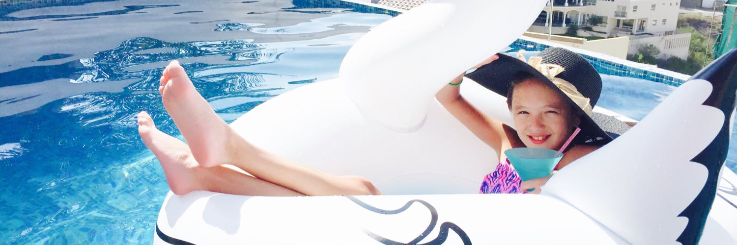 Nadiatoooo's profile banner image