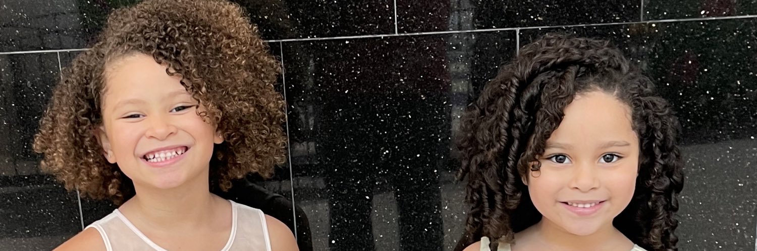 cuttiebootiee's profile banner image