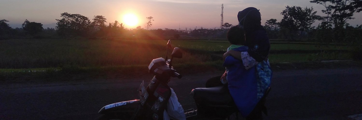 ReshaIndarmawan's profile banner image
