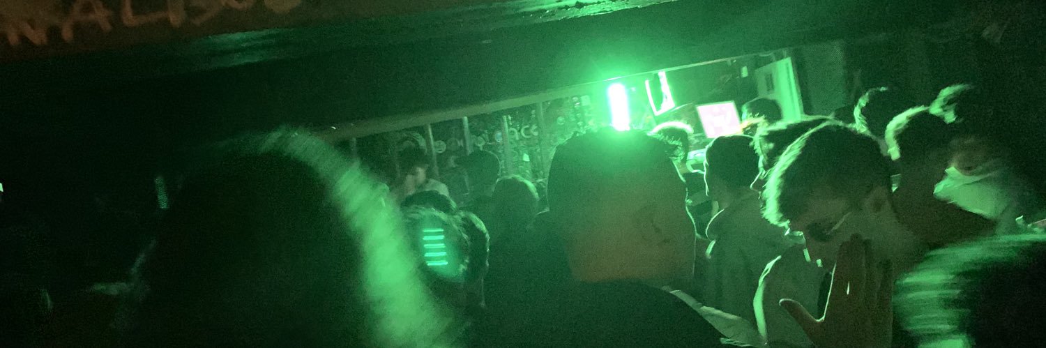 Slim banner