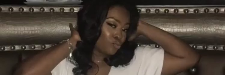 _vickiloo's profile banner image