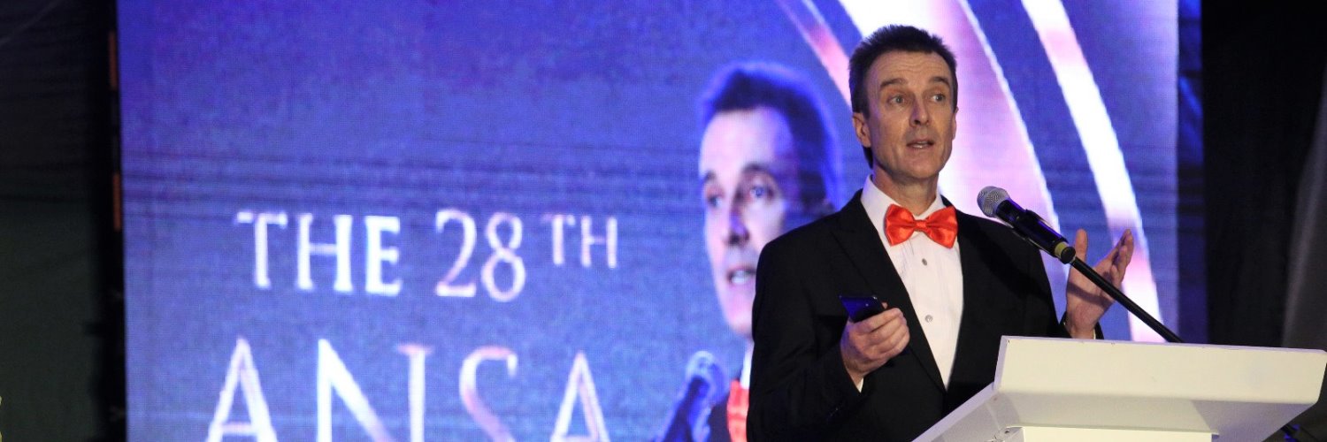 Steve Vickers banner