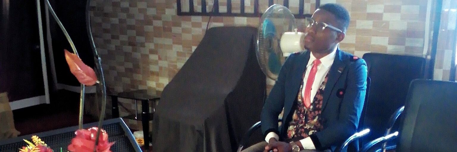 @iamEMOSESLIGHT banner