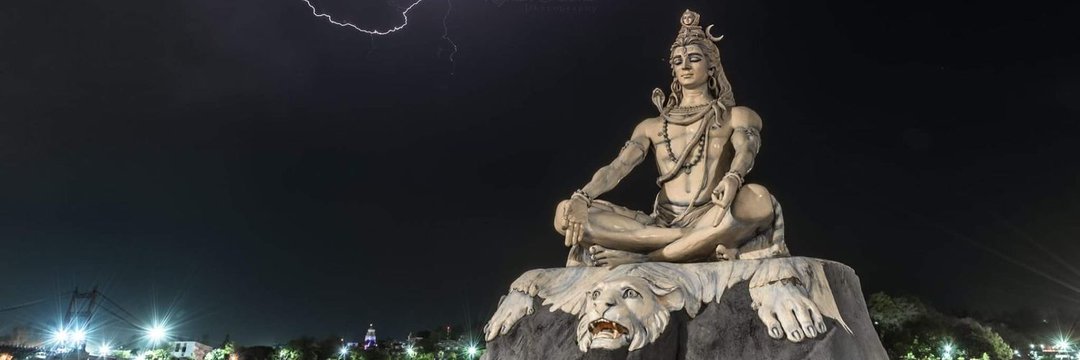 poojadabral0's profile banner image
