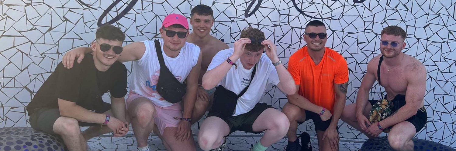 momo_rob2000's profile banner image