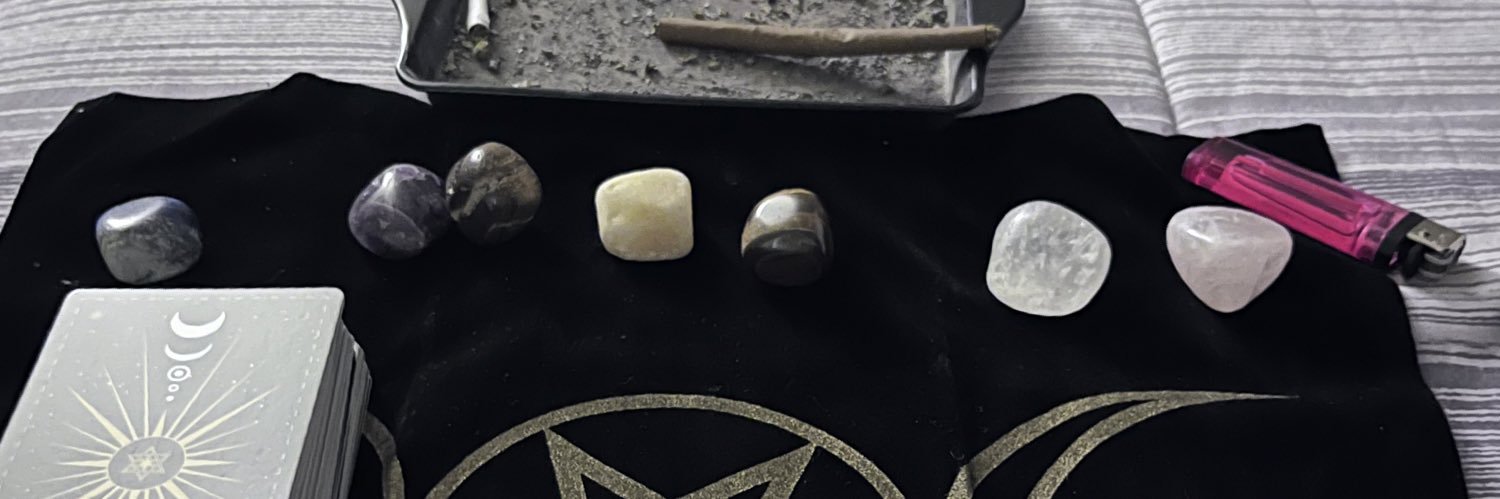 _MissWeezie's profile banner image
