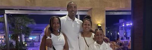 VanessaRembert Profile Banner