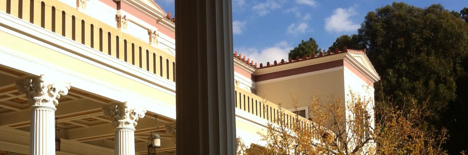 Inkgrrl stands with Ukraine🖋️📚🐕🐀 banner