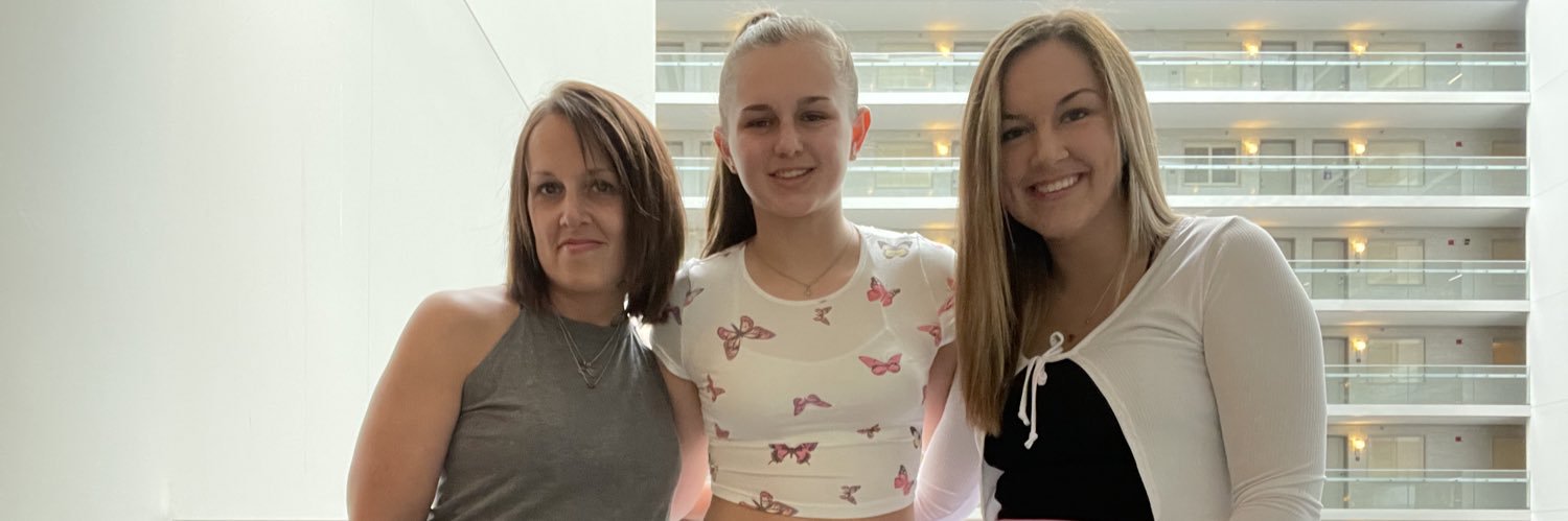 abby_lippens's profile banner image