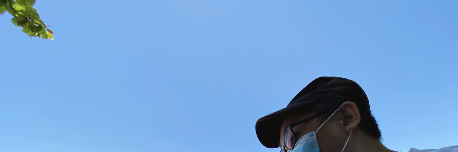 omgleong's profile banner image