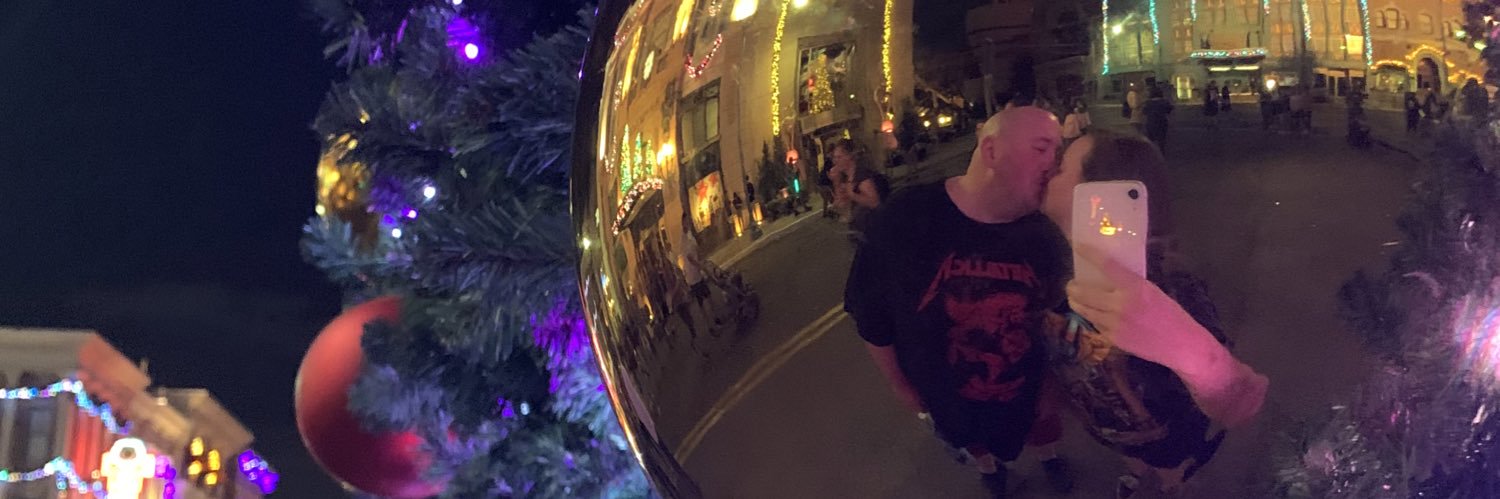 Halloweenie Hut Jr. banner