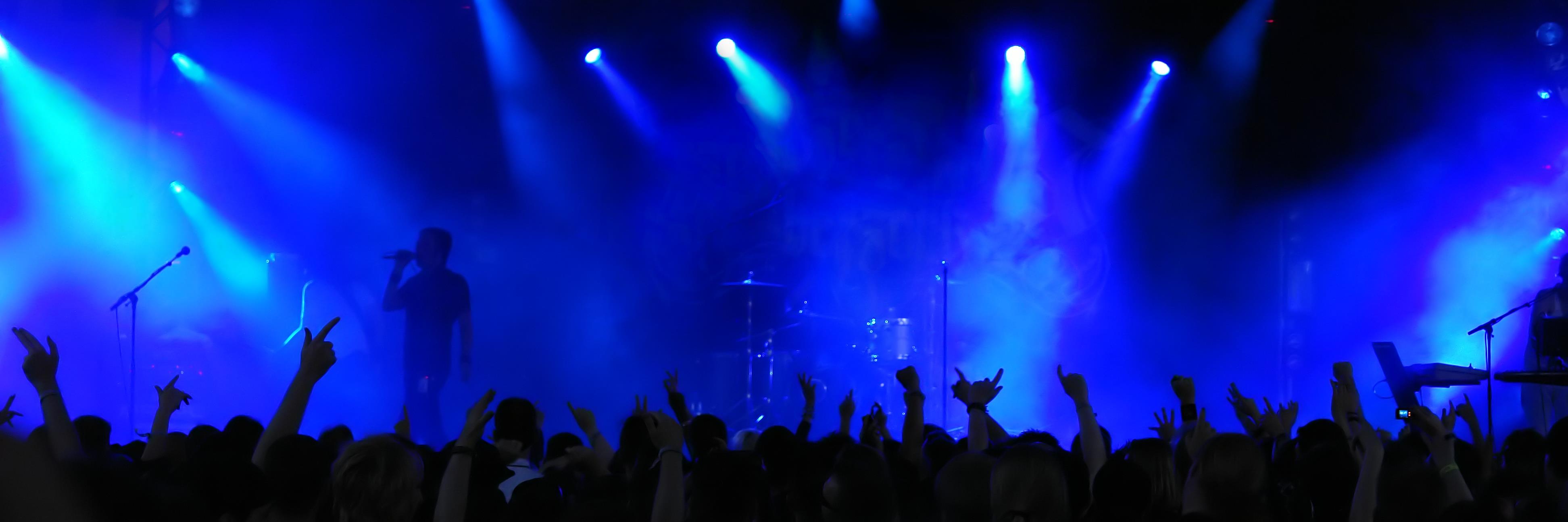 iloveitlive's profile banner image