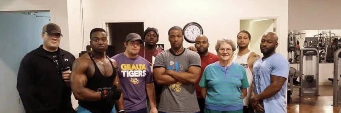 dee_grimes17's profile banner image