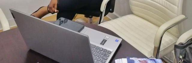 veekey9's profile banner image