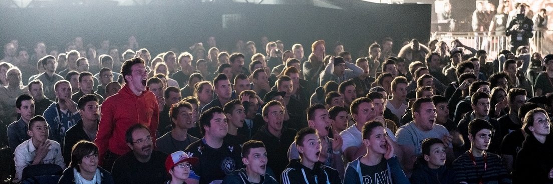 Junihar | Harry banner