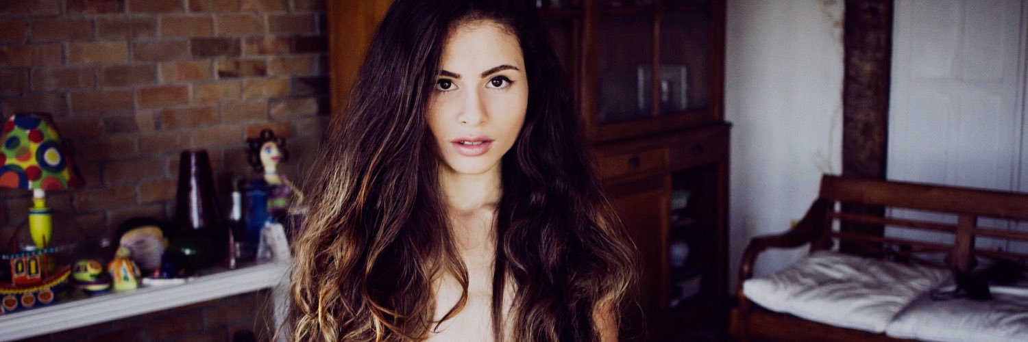 anisy_'s profile banner image