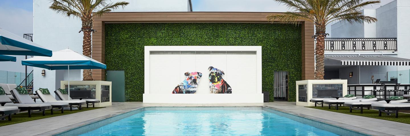 TheLondonWeHo's profile banner image