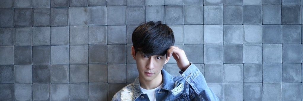 ot_themoment's profile banner image