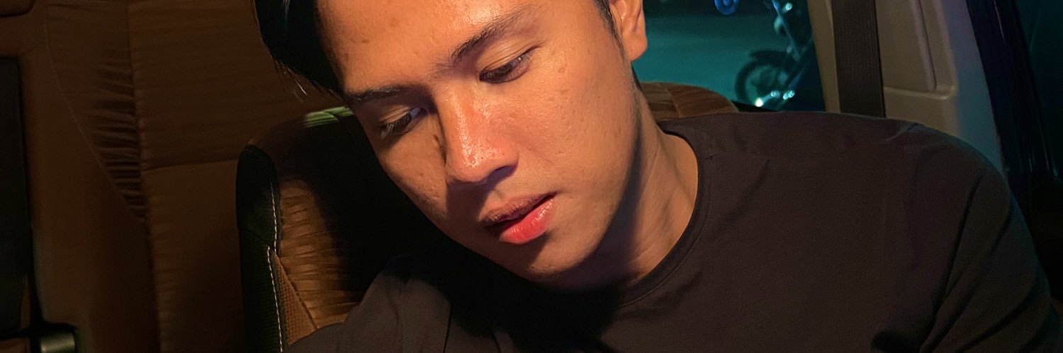 chtideni's profile banner image