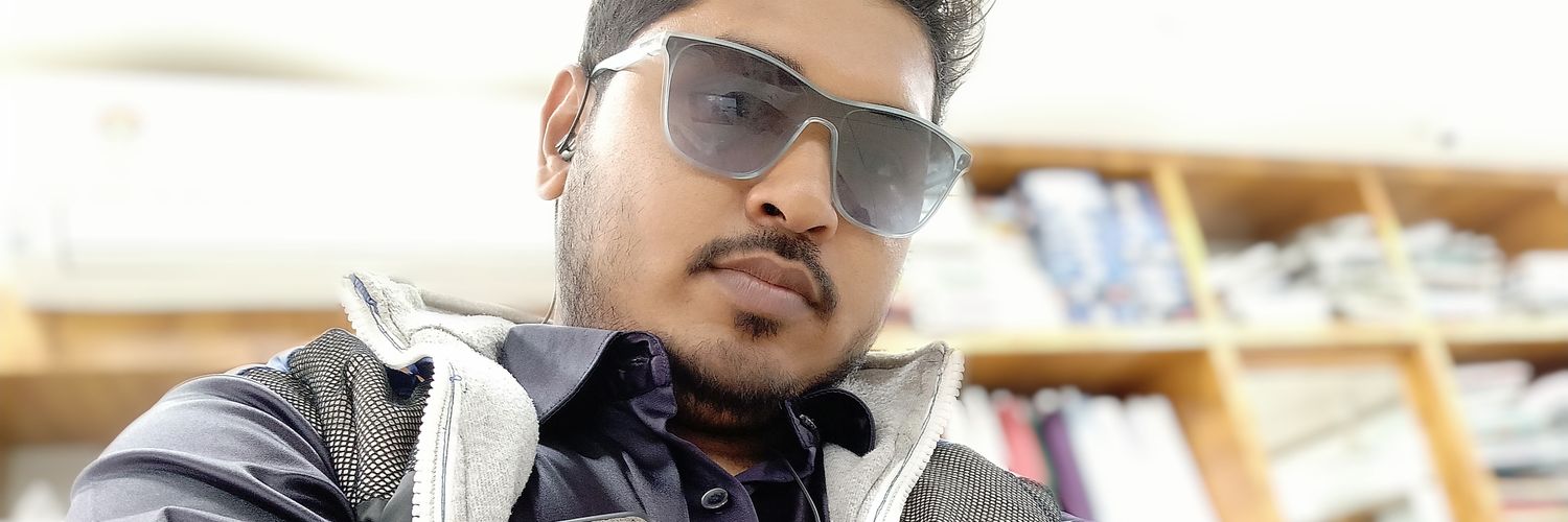 rashmi304's profile banner image