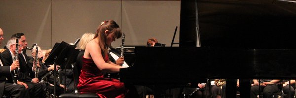 AlenaKudzko Profile Banner
