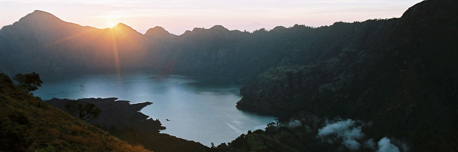 garpukecil's profile banner image